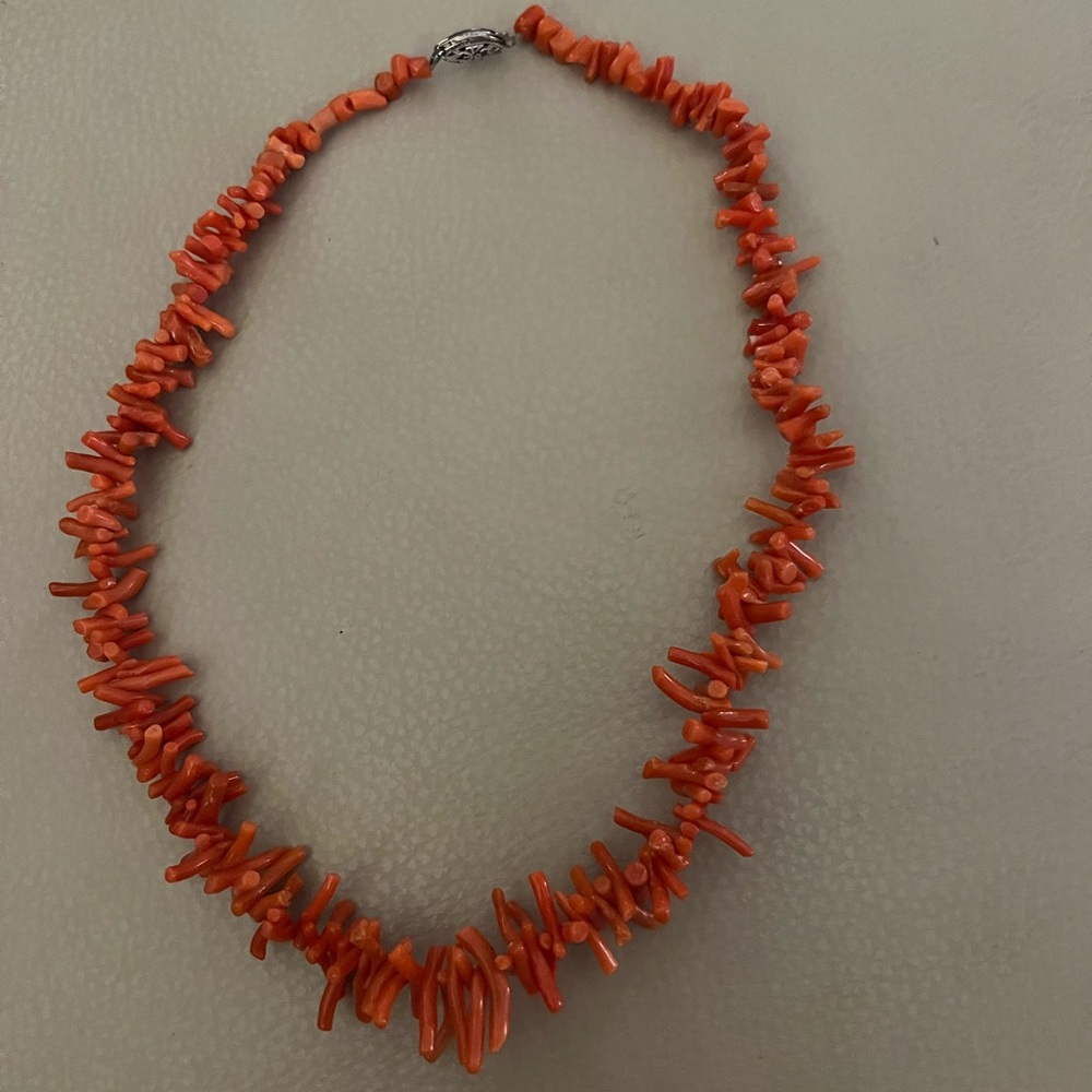 Red coral necklace